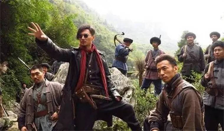 香港今晚开奖结果开奖记录和村民哄抢承包地土豆与村民承包地哄抢花生